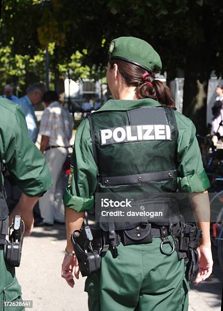 Deutsche Polizei Frau Stockfoto und mehr Bilder von Deutschland - Deutschland, Polizei, Polizeibeamtin