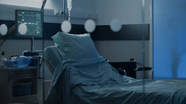 istock Empty bed in hospital ward designed for emergency 1726286773