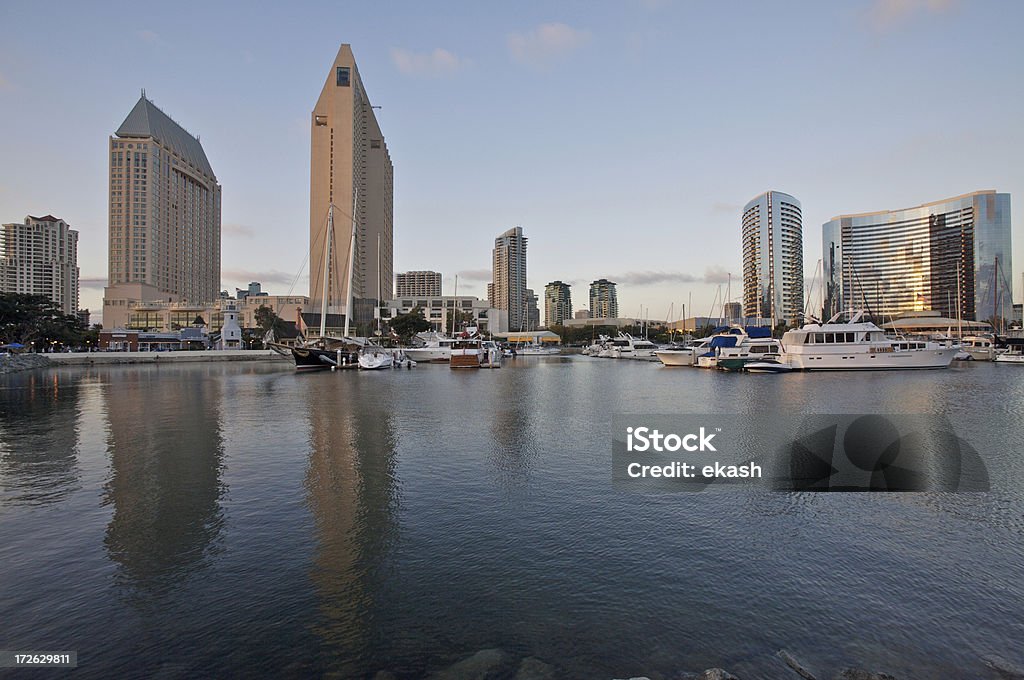 Horizonte al atardecer de la ciudad de San Diego - Foto de stock de Aire libre libre de derechos