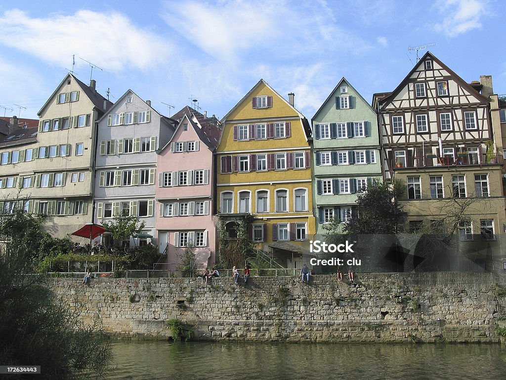 Metade Casa de madeira de frente - Royalty-free Apartamento Foto de stock