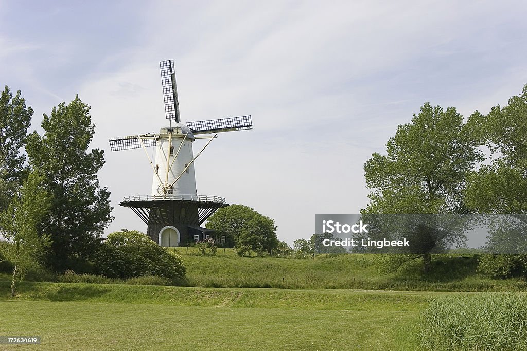 Klassische niederländische Windmühle - Lizenzfrei Alt Stock-Foto