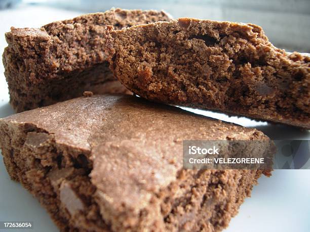 Bizcochos De Chocolate Listo Para Comer Foto de stock y más banco de imágenes de Alimento - Alimento, Bebida, Brownie - Pastel
