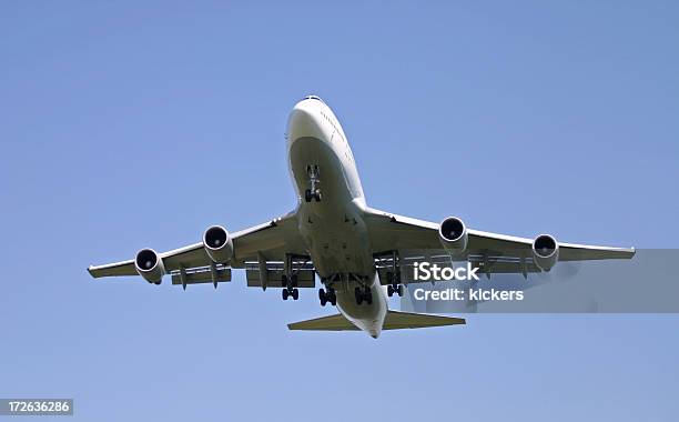 Foto de 747 Avião Jumbo e mais fotos de stock de Alto contraste - Alto contraste, Aproximar, Aterrissar