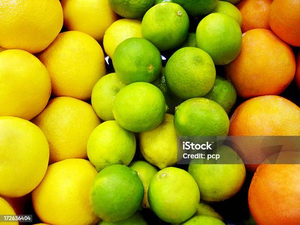 Limões E Laranjas - Fotografias de stock e mais imagens de Amarelo - Amarelo, Citrino, Comida