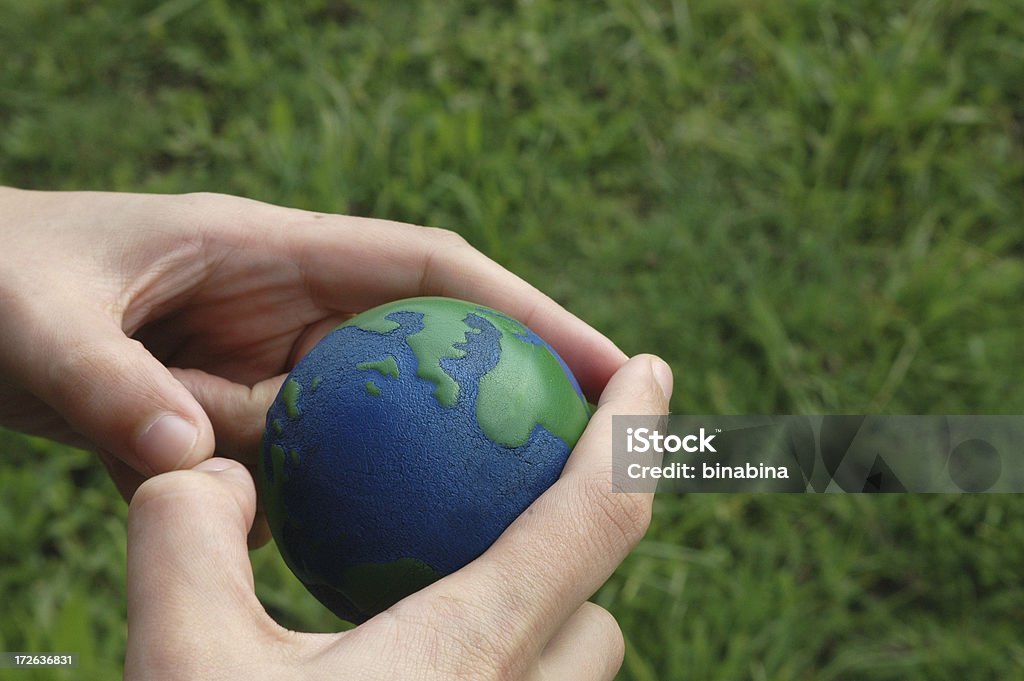 Decisiones corazón de alrededor de tierra - Foto de stock de Alerta libre de derechos