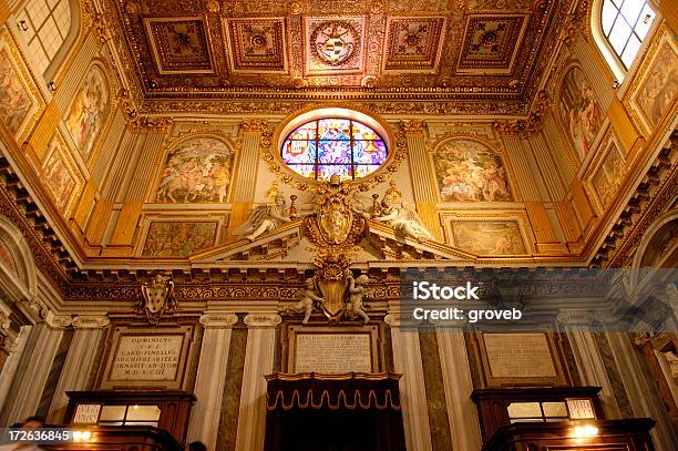 Wnętrze Santa Maria Maggiore - zdjęcia stockowe i więcej obrazów Bazylika - Bazylika, Bazylika Matki Bożej Większej - Rzym, Bez ludzi