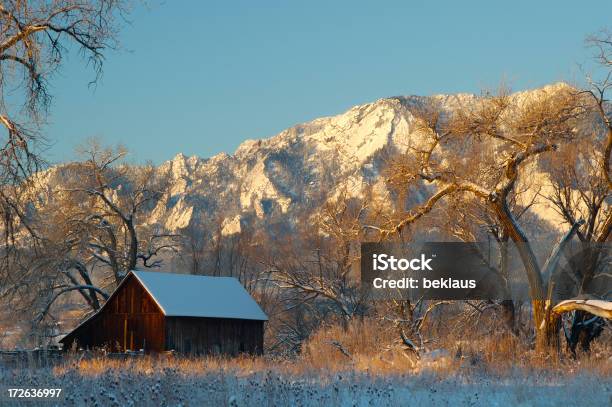 Photo libre de droit de Boulder Barn banque d'images et plus d'images libres de droit de Agriculture - Agriculture, Beauté de la nature, Boulder