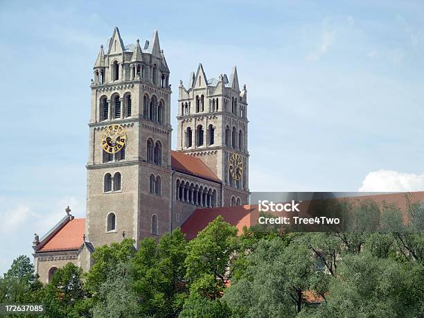 München Kirchenst Maximilian Stockfoto und mehr Bilder von Architektur - Architektur, Außenaufnahme von Gebäuden, Baum