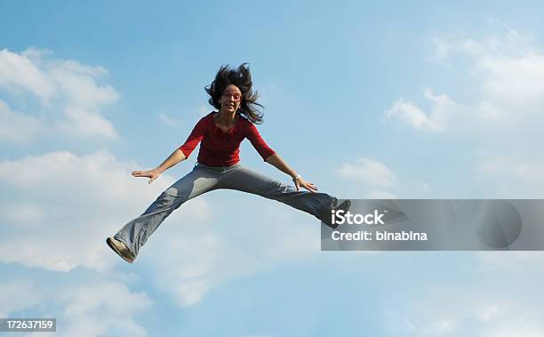 Foto de Salto No Céu e mais fotos de stock de Adulto - Adulto, Agilidade, Alegria