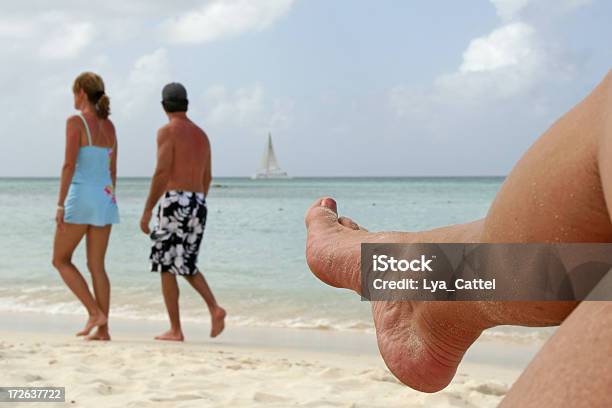 Photo libre de droit de Détente Sur La Plage banque d'images et plus d'images libres de droit de Aruba - Aruba, Bateau à voile, Bleu