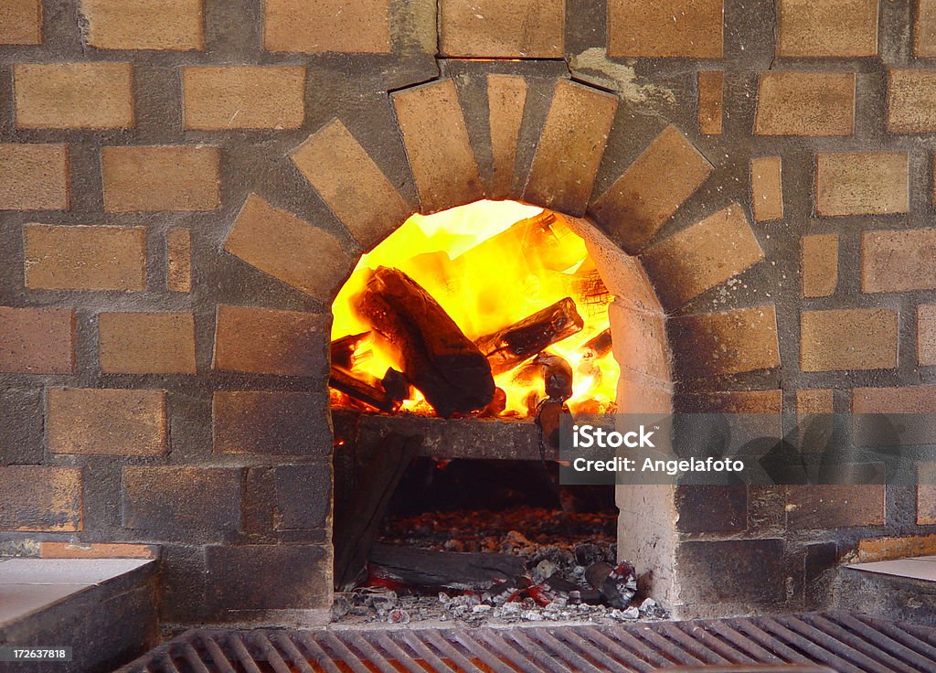 Forno a lenha - Foto de stock de Arquitetura royalty-free