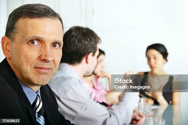 Retrato De Negocios Foto de stock y más banco de imágenes de Adulto - Adulto, Alegre, Bien vestido