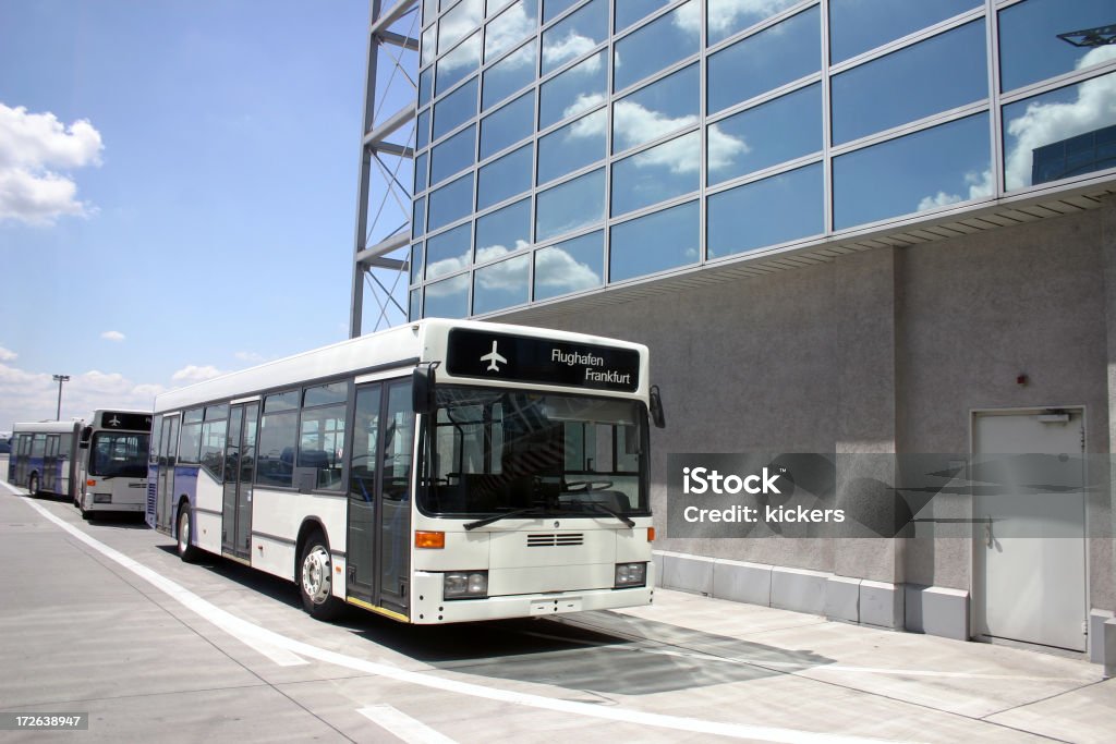 Bus am Flughafen - Lizenzfrei Flughafen Stock-Foto