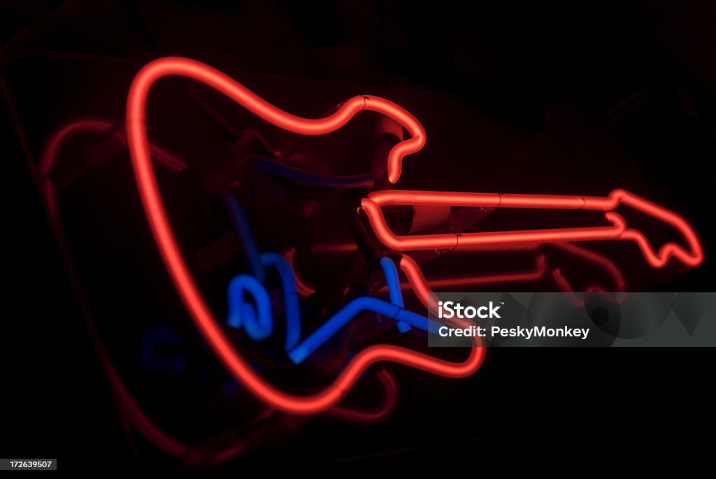 Guitarra eléctrica en neón rojo - Foto de stock de Iluminación de neón libre de derechos