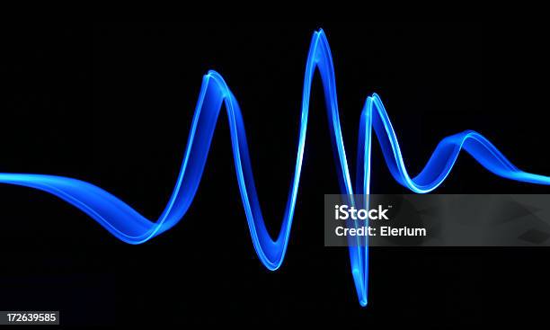Голубой Электронный Волна — стоковые фотографии и другие картинки Волновой рисунок - Волновой рисунок, Шум, Цвета