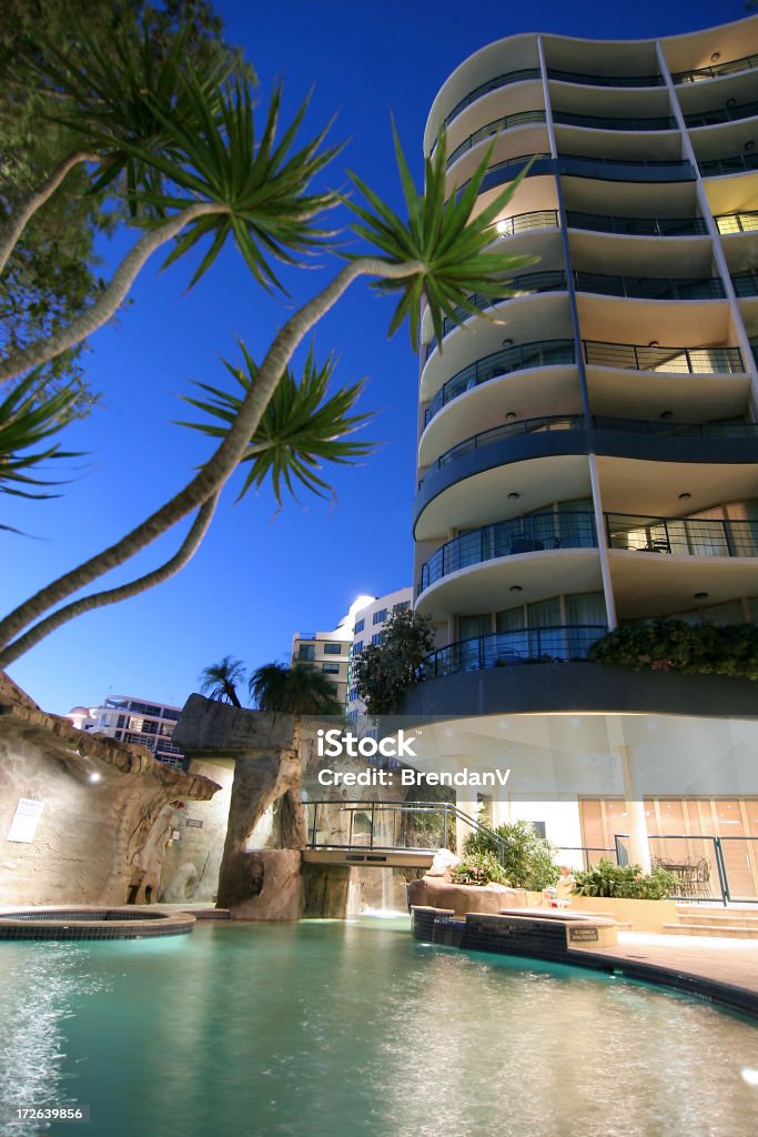 Resort con piscina - Foto stock royalty-free di Albergo di lusso