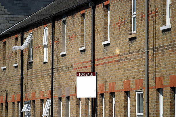 istock House for sale 172640356