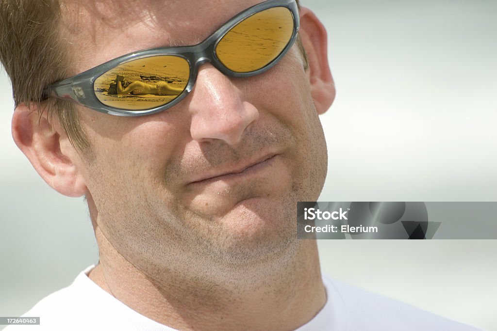 Пляж бикини Солнцезащитные очки - Стоковые фото Бизнес роялти-фри