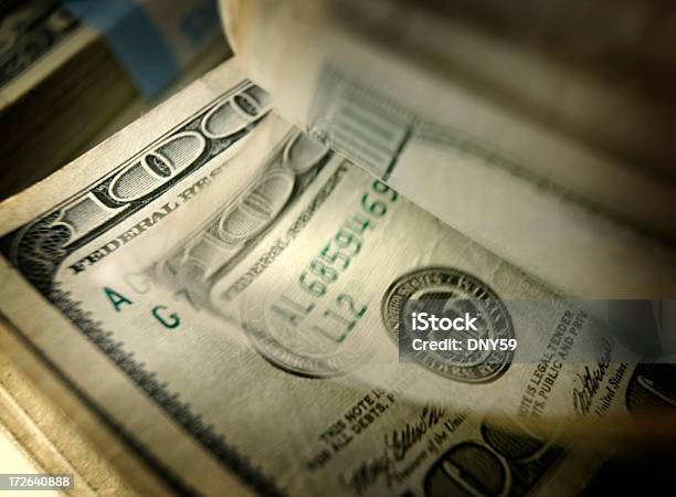 Foto de Parte De Uma Pilha De Cem Dólares Americanos e mais fotos de stock de 401k - Palavra inglesa - 401k - Palavra inglesa, Aposentadoria, Negócios