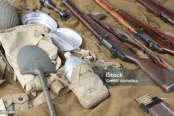 Uns Armeefield Produkte Stockfoto und mehr Bilder von Armeehelm - Armeehelm, Ausrüstung und Geräte, Baustelle