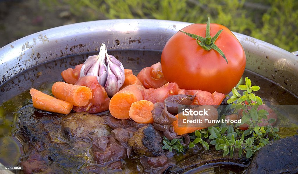 Encapsulado de carne de res asada, sopa de verduras en cocina & estofado de Pan - Foto de stock de Cultura estadounidense libre de derechos