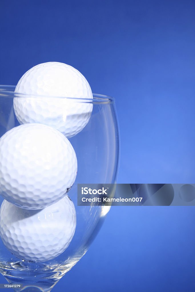 Golfball のワイングラス（ブルー） - カラー画像のロイヤリティフリーストックフォト
