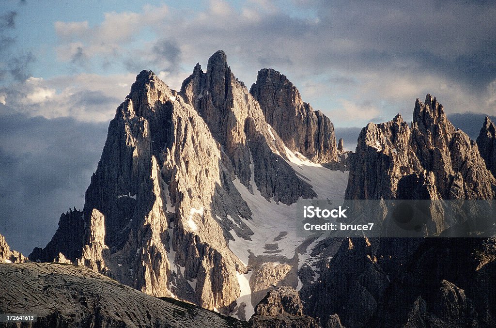 angry mountain, angry sky - Foto de stock de Cena de tranquilidade royalty-free