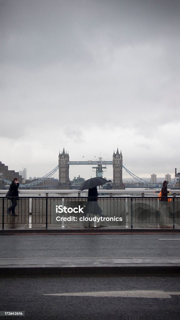 Atravesse a ponte de Londres - Foto de stock de Capitais internacionais royalty-free