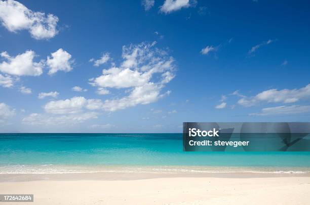 Antigua Mar Y Arena Foto de stock y más banco de imágenes de Antigua - Islas de Sotavento - Antigua - Islas de Sotavento, Antigua y Barbuda, Antillas Menores