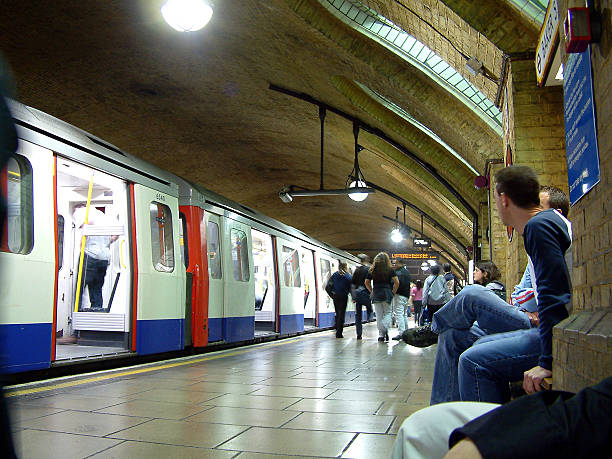 istock London Tube - Bakerloo Station Part 2 172642935