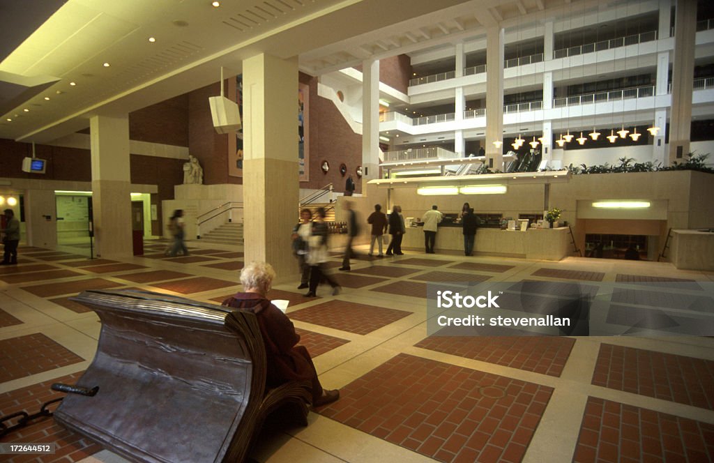 Le nouveau British Library - Photo de Hall d'accueil libre de droits