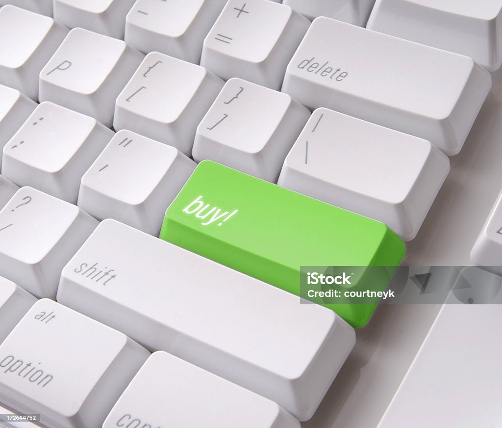 Comprar clave en un teclado de ordenador blanco con trazado de recorte - Foto de stock de Abundancia libre de derechos
