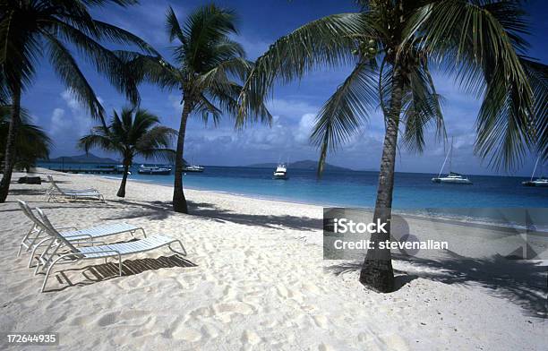 Strandstühle Der Karibik Stockfoto und mehr Bilder von Privatsphäre - Privatsphäre, Segeljacht, Insel St. Vincent