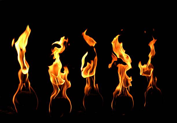 炎 - flaming torch ストックフォトと画像