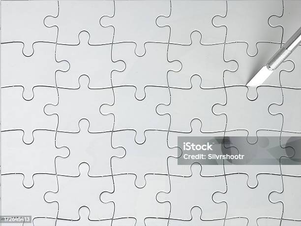 Photo libre de droit de Blanc Puzzle Avec Couteau banque d'images et plus d'images libres de droit de Aboutissement - Aboutissement, Affaires, Blanc