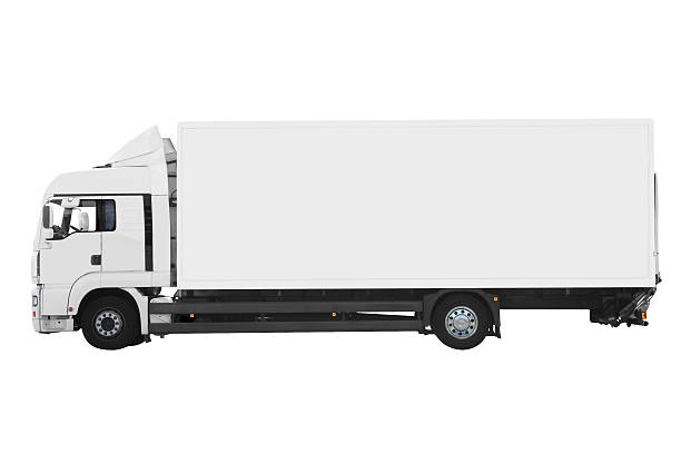 вид сбоку белый грузовик изолированные на белом - truck commercial land vehicle white blank стоковые фото и изображения