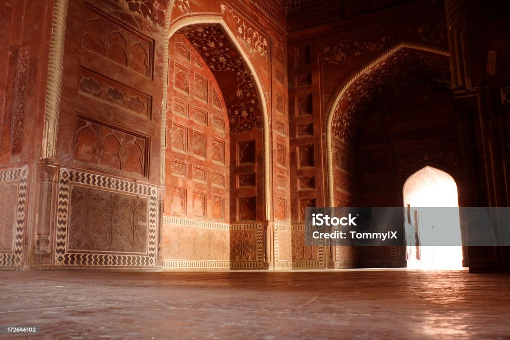 Vista Interior del Taj mahal complejo - Foto de stock de Agra libre de derechos