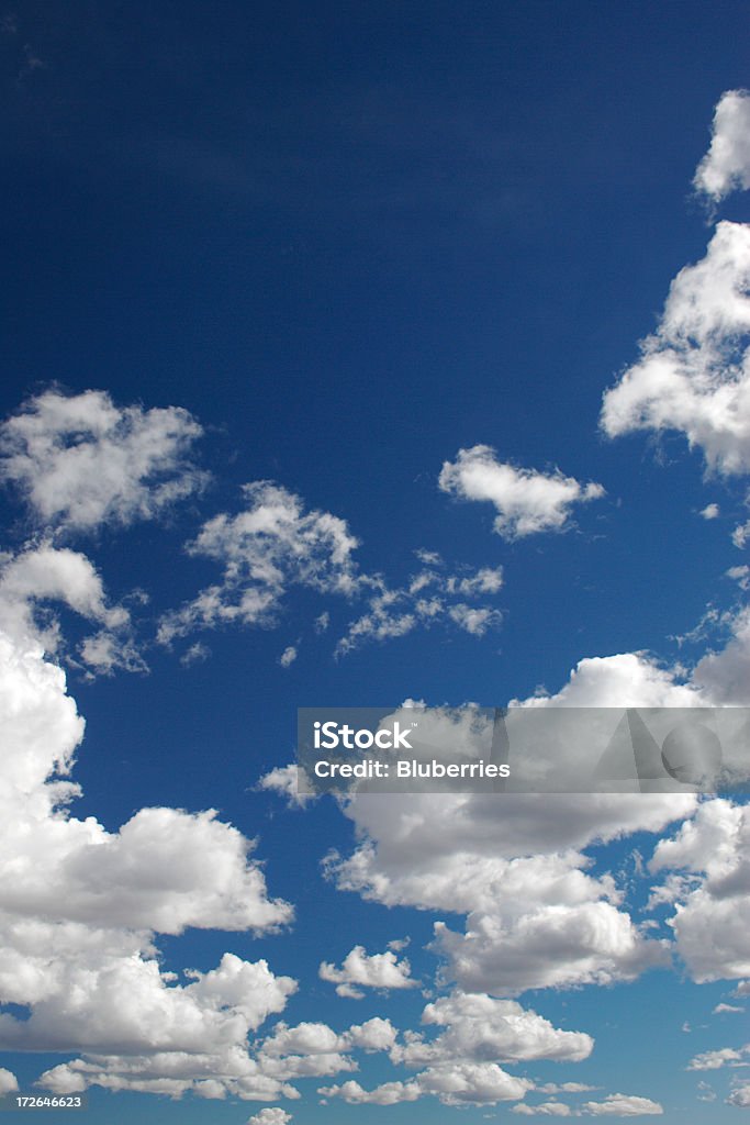 Nuvens 02 - Foto de stock de Azul royalty-free