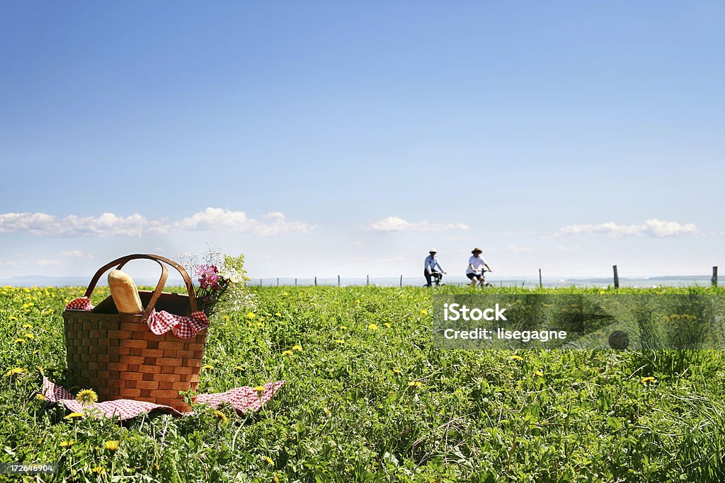 Picnic II - Foto de stock de Bicicleta libre de derechos