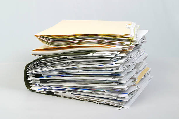 rembourré document papier dossiers portefeuille - stack of books photos et images de collection