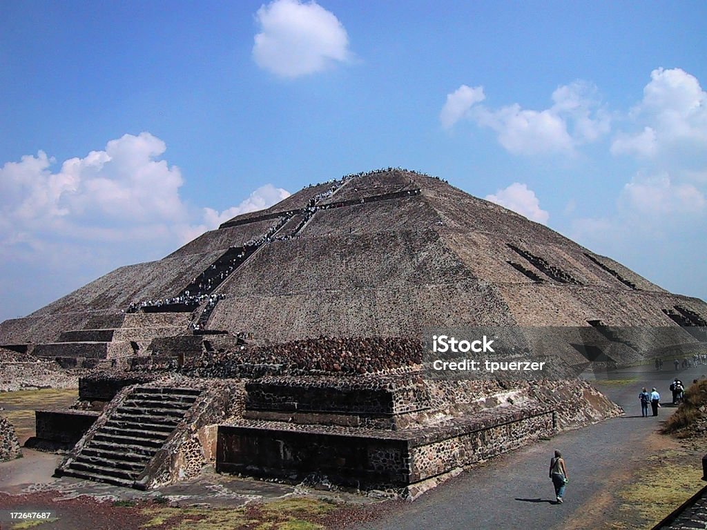 太陽のピラミッド - アステカ文明のロイヤリティフリーストックフォト