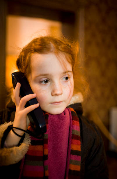 istock girl at museum with audio guide 172648348