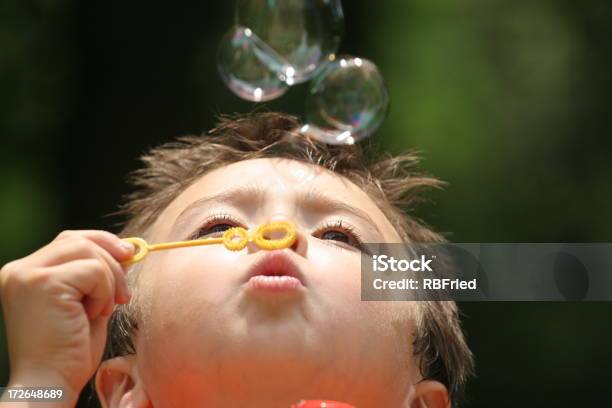 De Pensamiento Boy 3 Foto de stock y más banco de imágenes de Adolescente - Adolescente, Adulto joven, Alegre