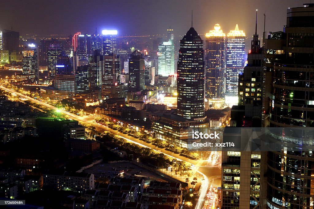 Horizonte de Xangai à noite - Foto de stock de Arquitetura royalty-free