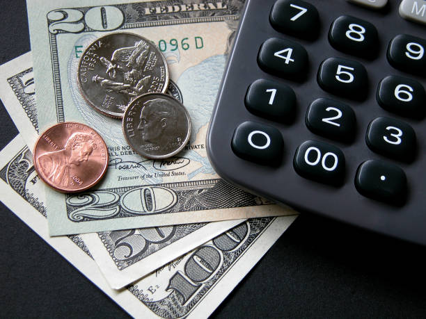 istock Ways to manage your finances to save 172650815
