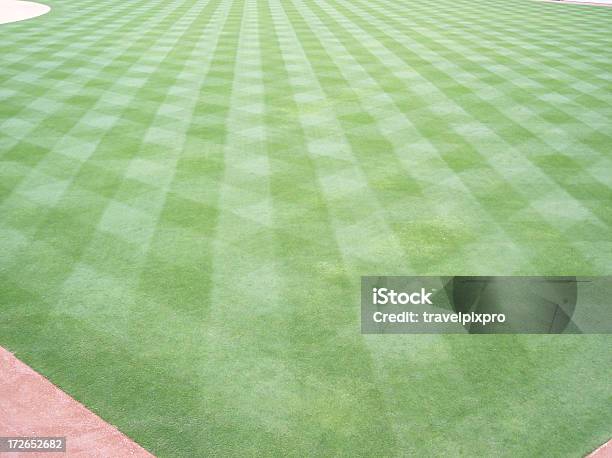 Foto de Campo Externo Criss Cross Padrão e mais fotos de stock de Grama - Grama, Beisebol, Campo Externo