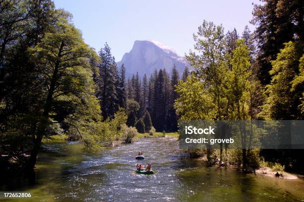 Rafting Auf Dem Fluss Meced In Yosemite Stockfoto und mehr Bilder von Floßfahrt - Floßfahrt, Kalifornien, Yosemite-Nationalpark