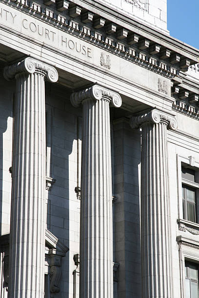 istock Court House Columns Courthouse - Youngstown, Ohio 172653114