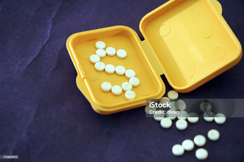 Coût élevé de Prescription des médicaments - Photo de Bleu libre de droits