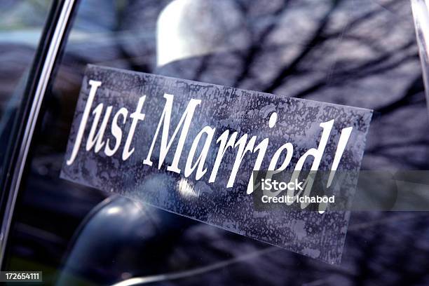 Just Married - Fotografie stock e altre immagini di Adulto - Adulto, Assistenza, Automobile